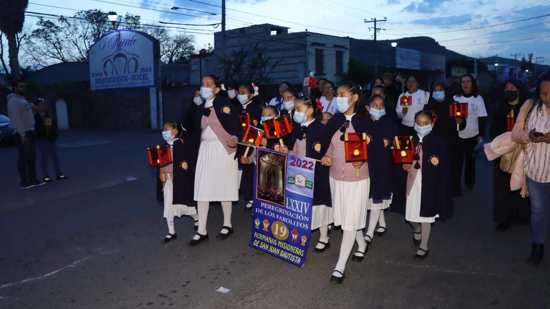 Peregrinación Farolitos